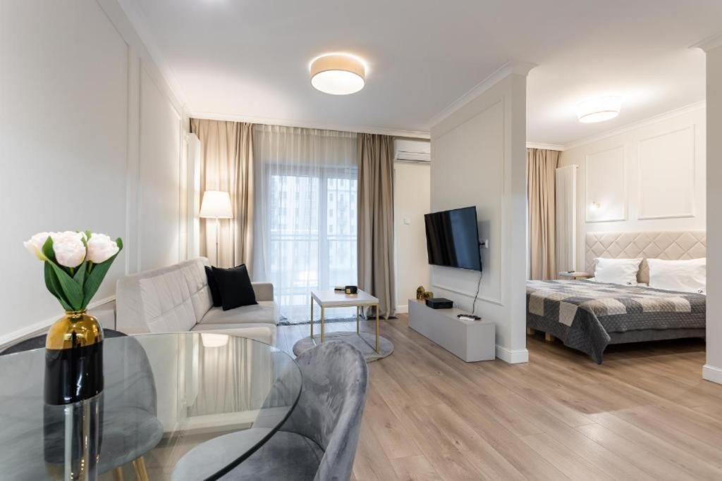 Apartament Urban Chic - Luxury -15 People- Mennica Warszawa