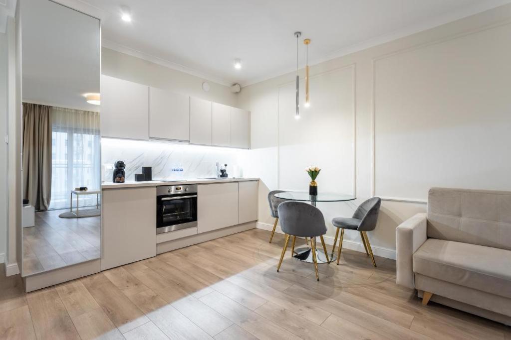 Urban Chic - Luxury -15 People- Mennica Apartament